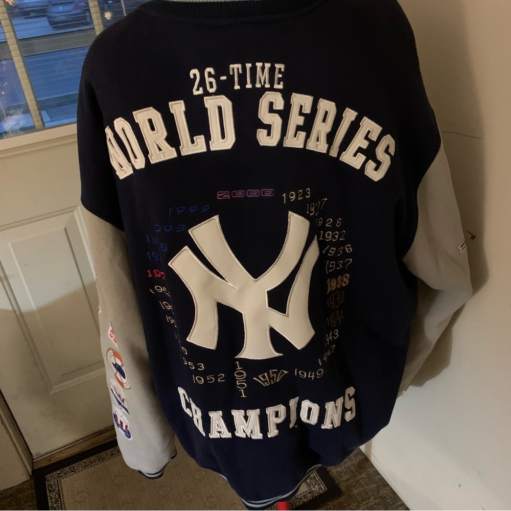 Genuine Merchandise 26X World Series Championship Varsity Jacket XXL - Picture 2 of 7